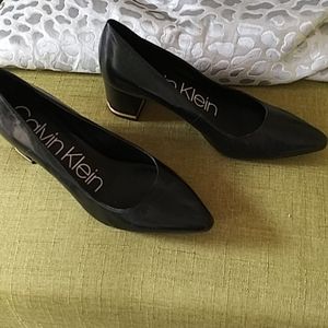 Black block heel